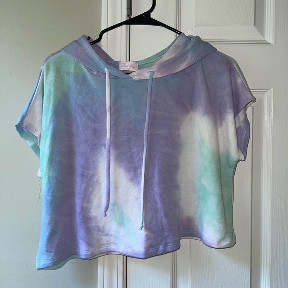 Pink Lily crop top - Picture 2 of 4